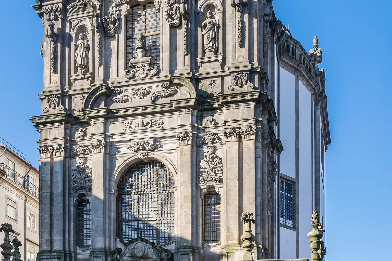 Torre dos Clérigos Eintritt: So vermeiden Sie lange Wartezeiten